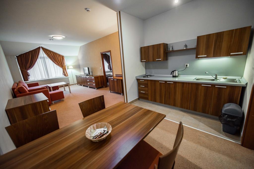 Plejsy Hotel Krompachy Bagian luar foto