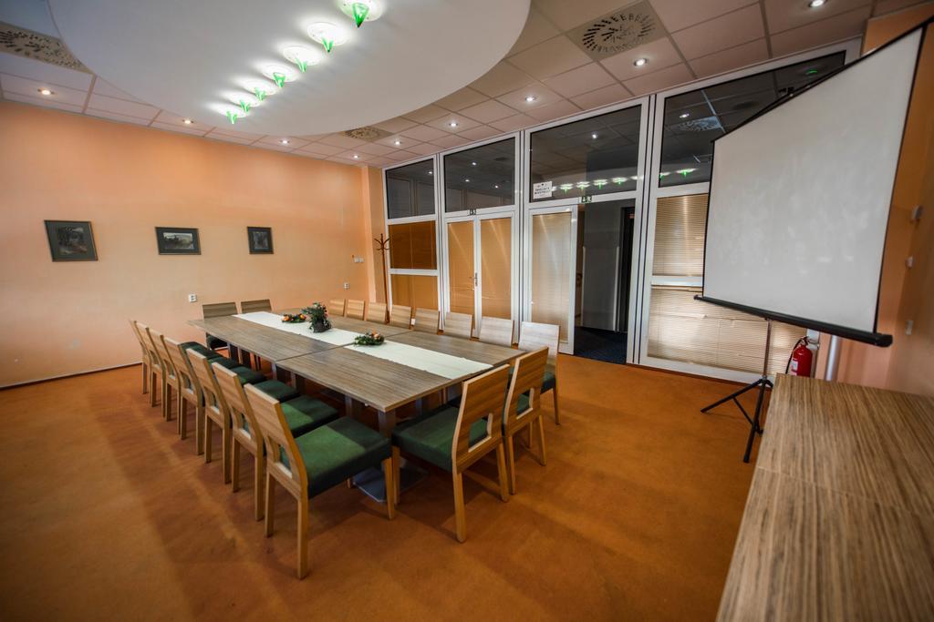 Plejsy Hotel Krompachy Bagian luar foto