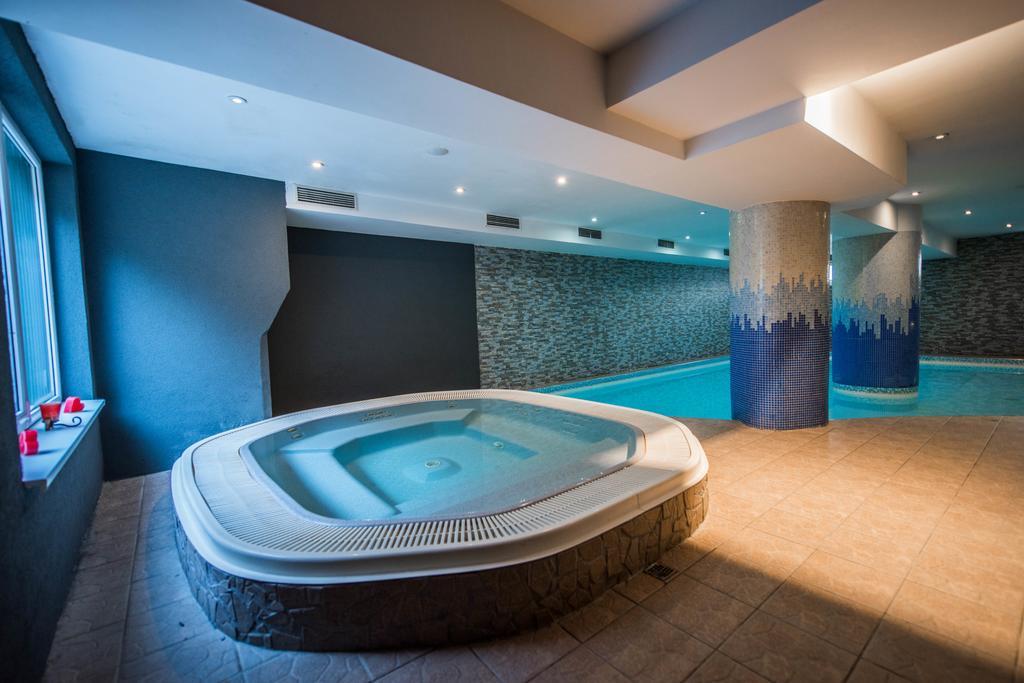 Plejsy Hotel Krompachy Bagian luar foto