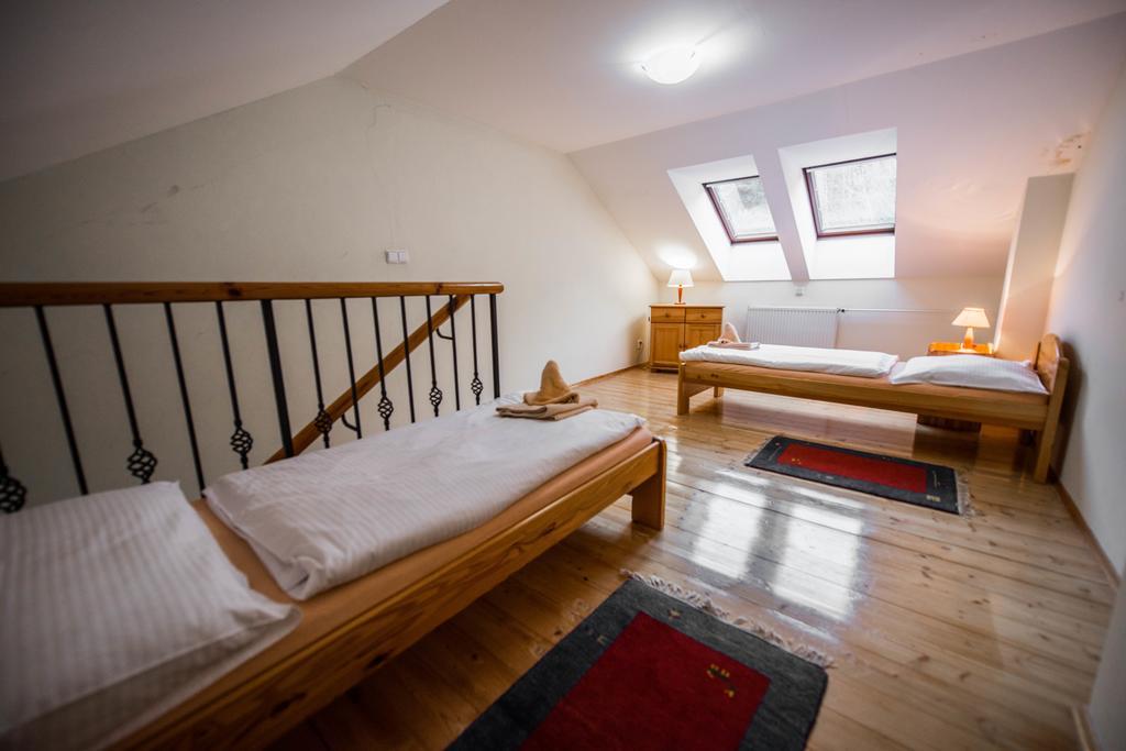 Plejsy Hotel Krompachy Bagian luar foto