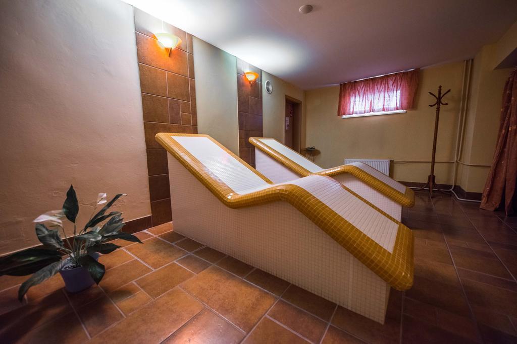 Plejsy Hotel Krompachy Bagian luar foto